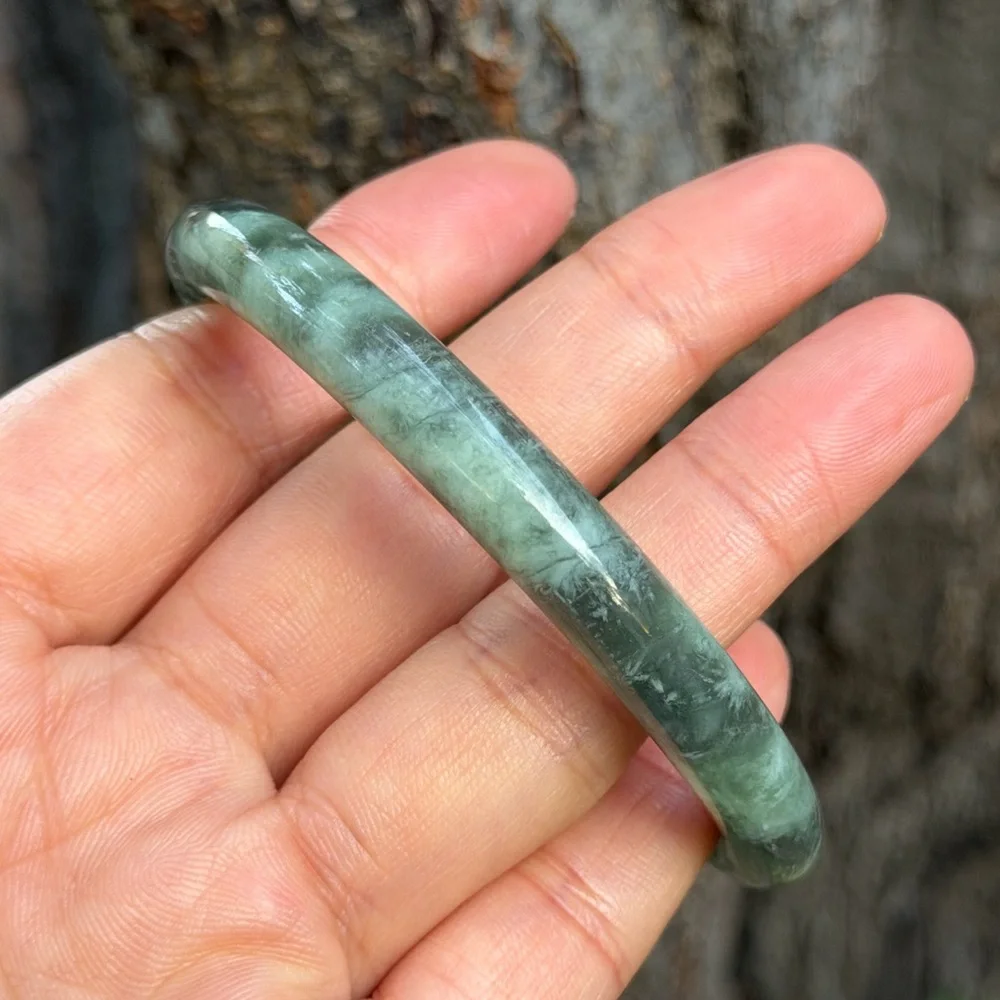 60.5mm‎ inner diameter skinny xiuyu jade bangle 0689